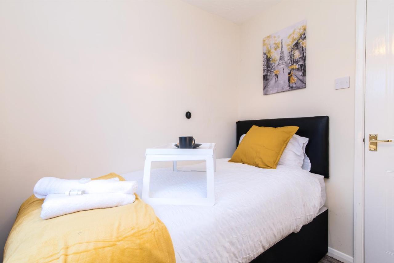 Coventry- Perchfoot 3 Bedroom Contractor And Pet-Friendly Spacious House By Sublime Stays Εξωτερικό φωτογραφία